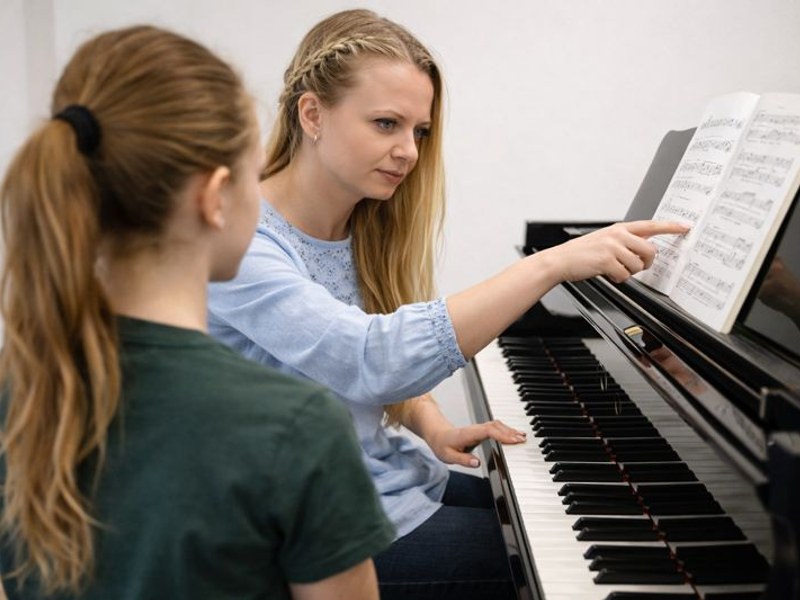 World-Class Piano Teacher in Zug, Switzerland